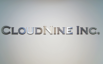 Cloud nine inc エントランスデザイン