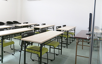 非破壊検査株式会社様 ミーティングルーム