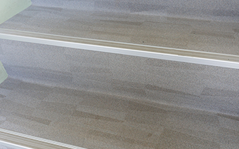 非破壊検査株式会社様 階段・床張り替え