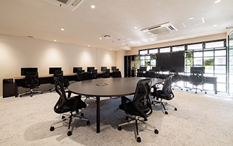 株式会社ラインズオカヤマ様 執務スペース