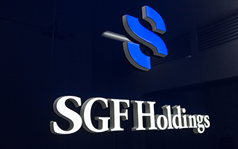 SGFホールディングス ロゴサイン