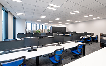 スズカ税理士法人様 執務室