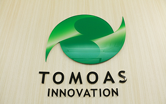 トモアス・イノベーション ロゴサイン