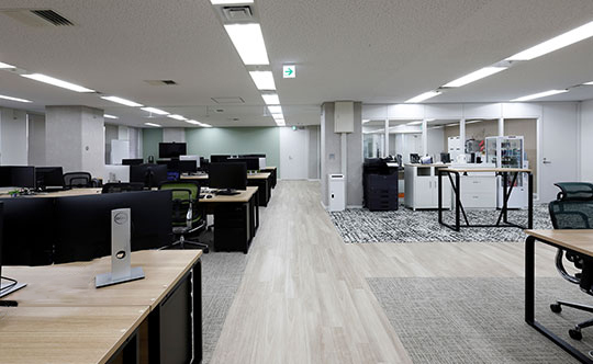 株式会社YUZURIHA様 執務室