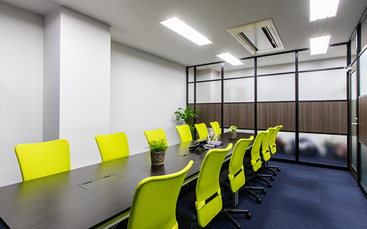 株式会社クリエイトオフィス様様 多目的室
