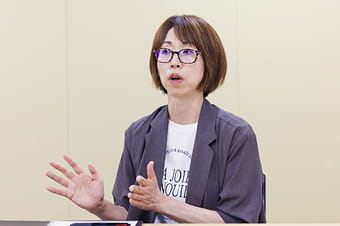 インタビューの写真