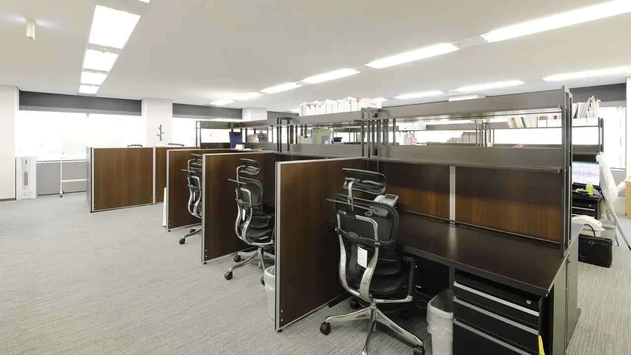 株式会社日本経営承継支援 様｜オフィスデザイン・レイアウト 施工事例