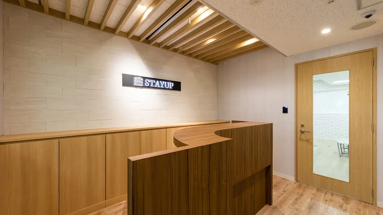 STAYUP横浜店様 エントランス