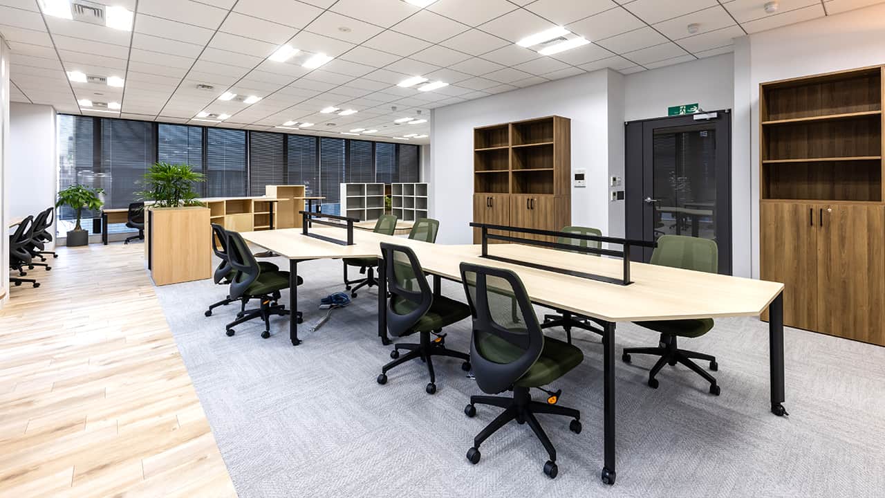 フリーアドレスのメリット デメリットとは 導入の流れと成功事例をご紹介