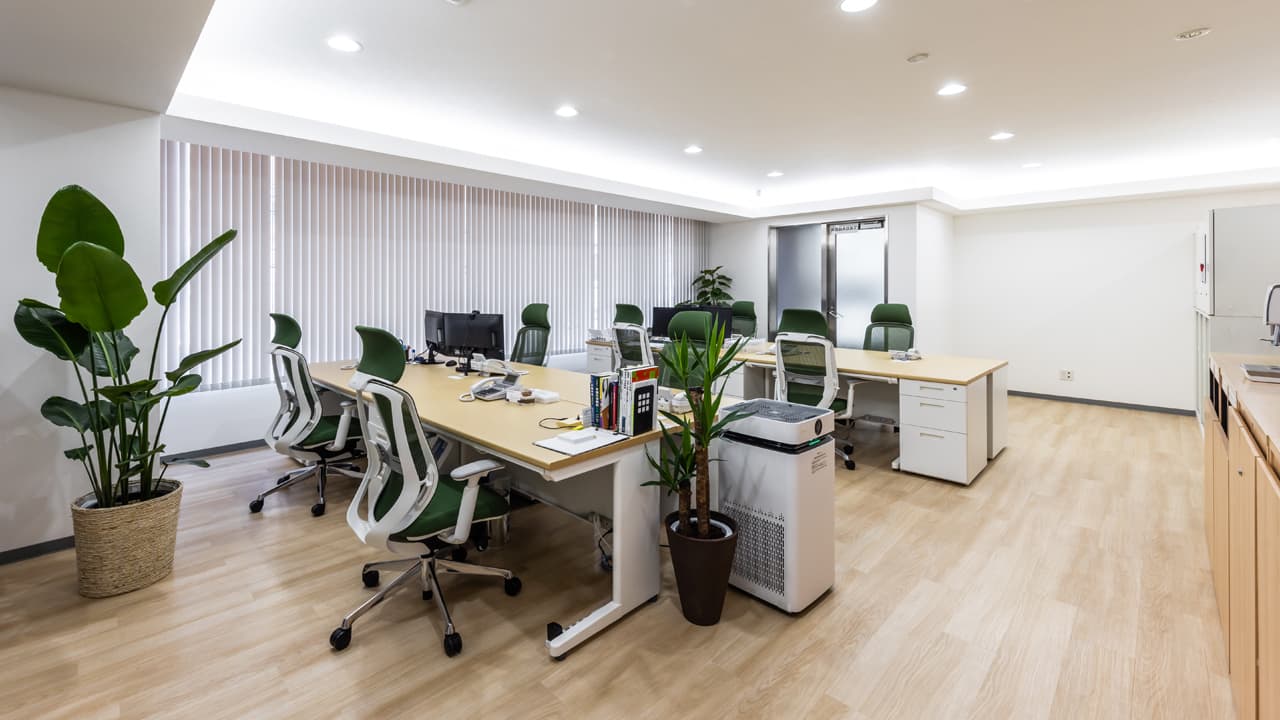 オフィスの執務室とは？必要な機能とレイアウトのポイント・事例