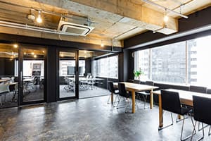 YellowfinJapan ガラスパーテーション