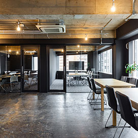 YellowfinJapan ガラスパーテーション