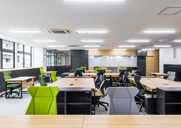 三晃印刷 執務室デザイン